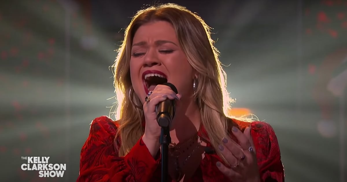 Kelly Clarkson's Magical Christmas Cover Is Guaranteed to Get You in the Holiday Spirit