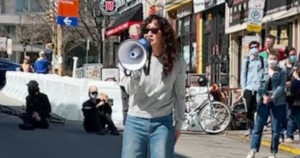 Sandra Oh Delivers a Poignant Speech at #StopAsianHate Rally: "I Am Proud to Be Asian"