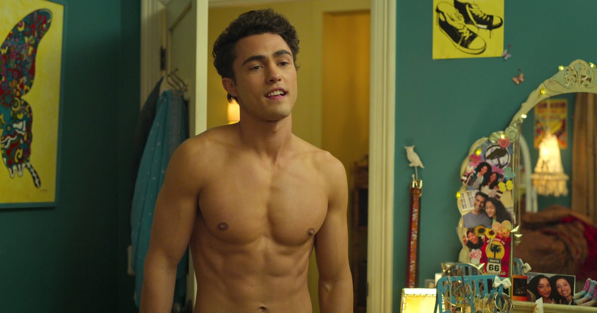 30 Actors Who Were Way Too Old to Play Teenagers on TV and in Movies